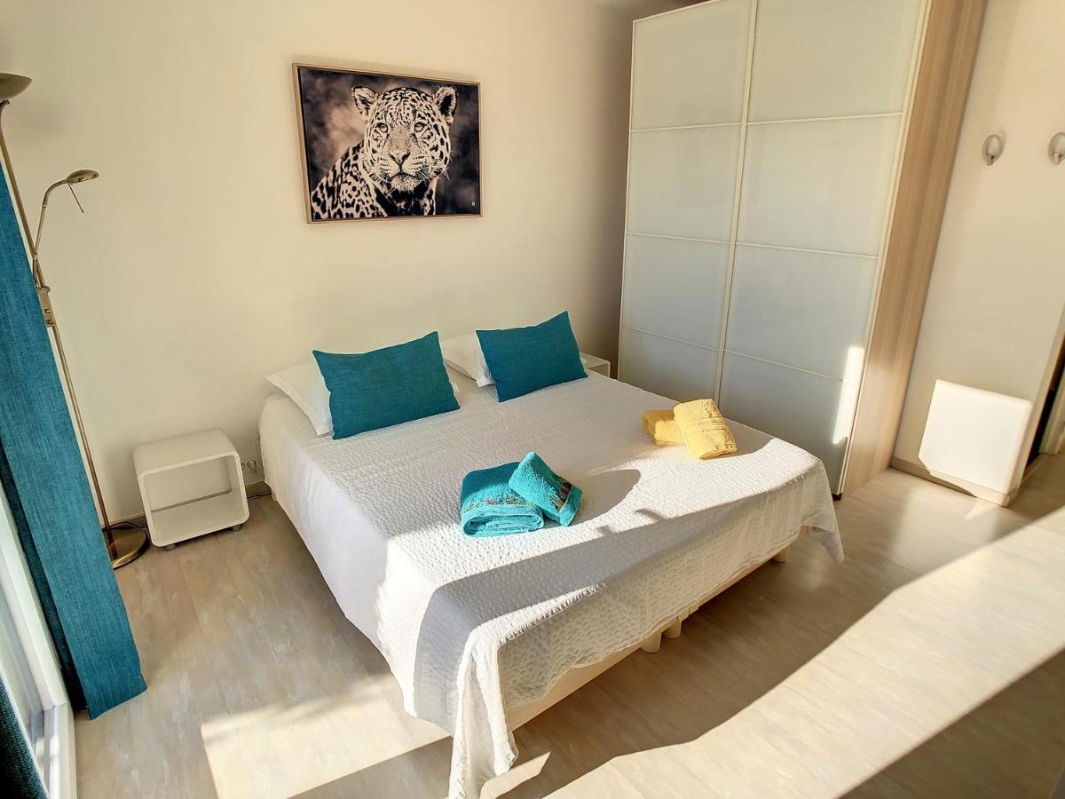 3 Bedrooms Villa Near Cannes - Pool & Jacuzzi - Sea View Мандельє-ла-Напуль Екстер'єр фото