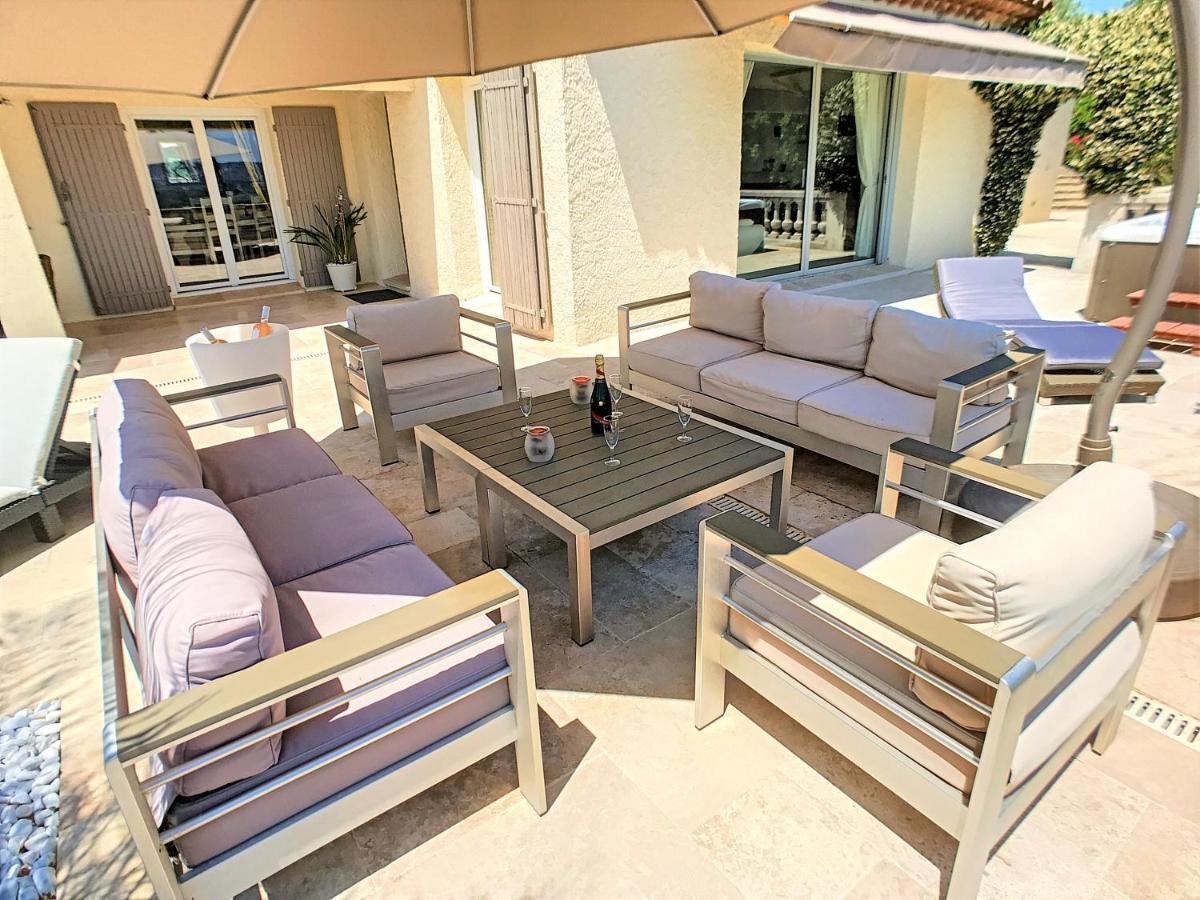 3 Bedrooms Villa Near Cannes - Pool & Jacuzzi - Sea View Мандельє-ла-Напуль Екстер'єр фото